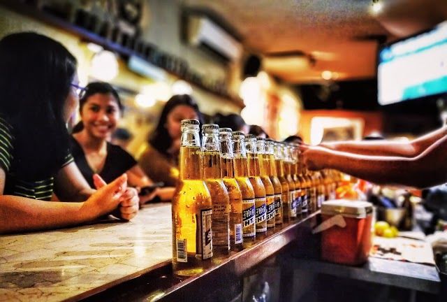 Oarhouse Pub of Manila